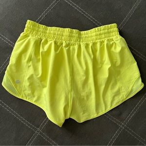 Lululemon 2.5in Hotty Hot High Waisted Shorts